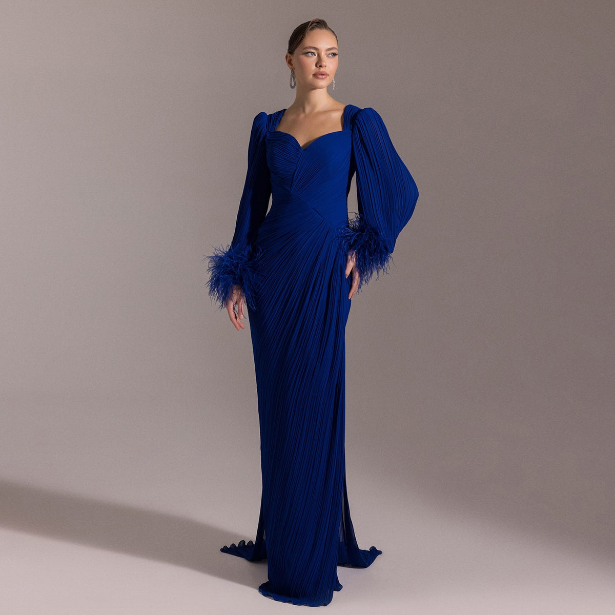 Luxury Feather Fuchsia Long Sleeves Evening Dress with Feathers and Overskirt SF411