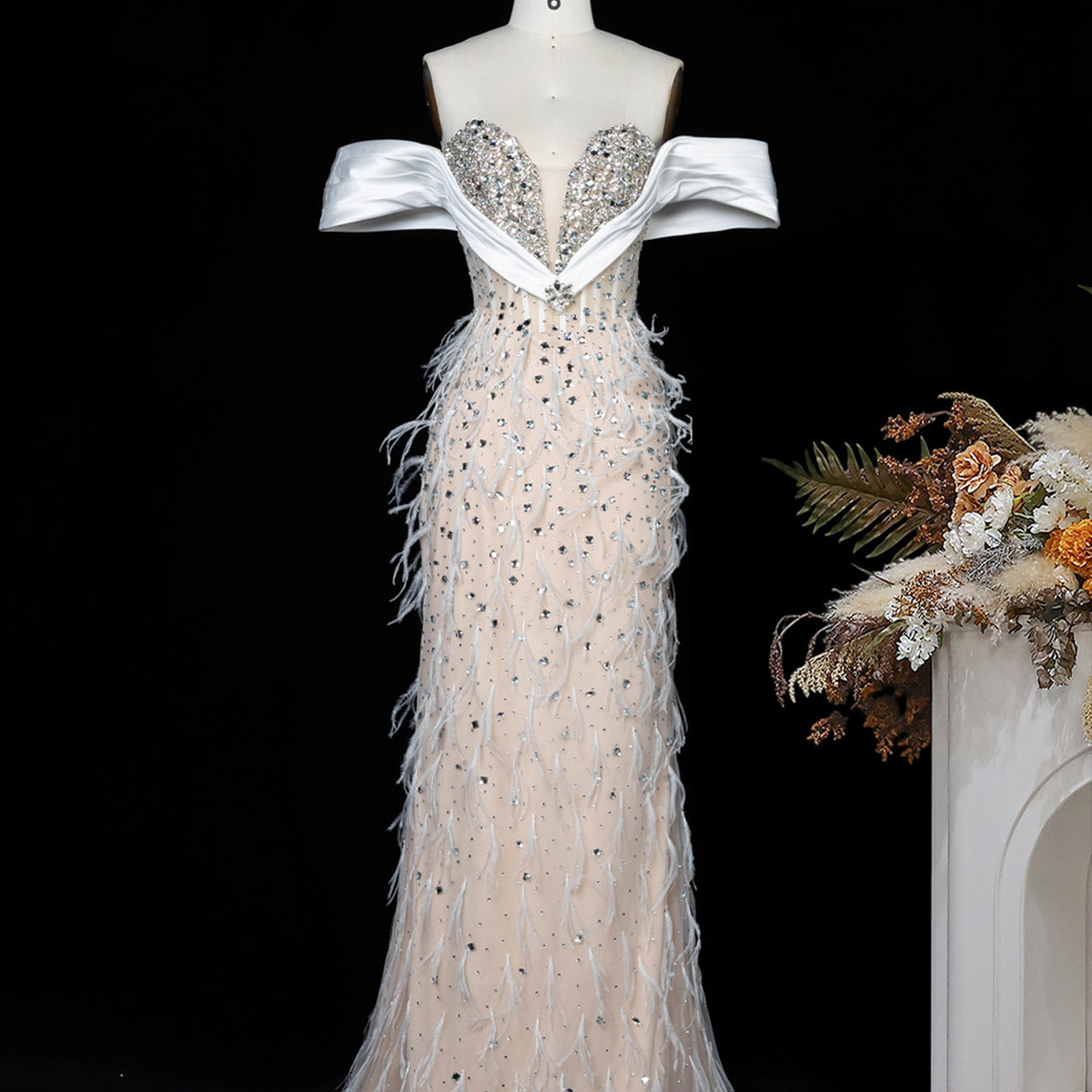 Luxury White Nude Off Shoulder Feather Mermaid Evening Dress