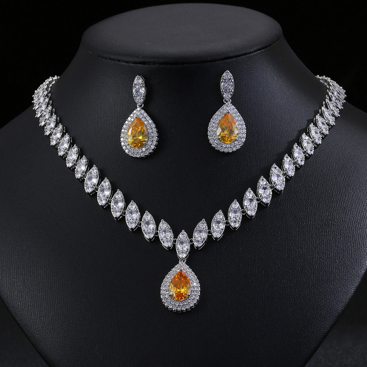 Elegant Teardrop Zircon Jewelry Set with Necklace and Earrings JW001