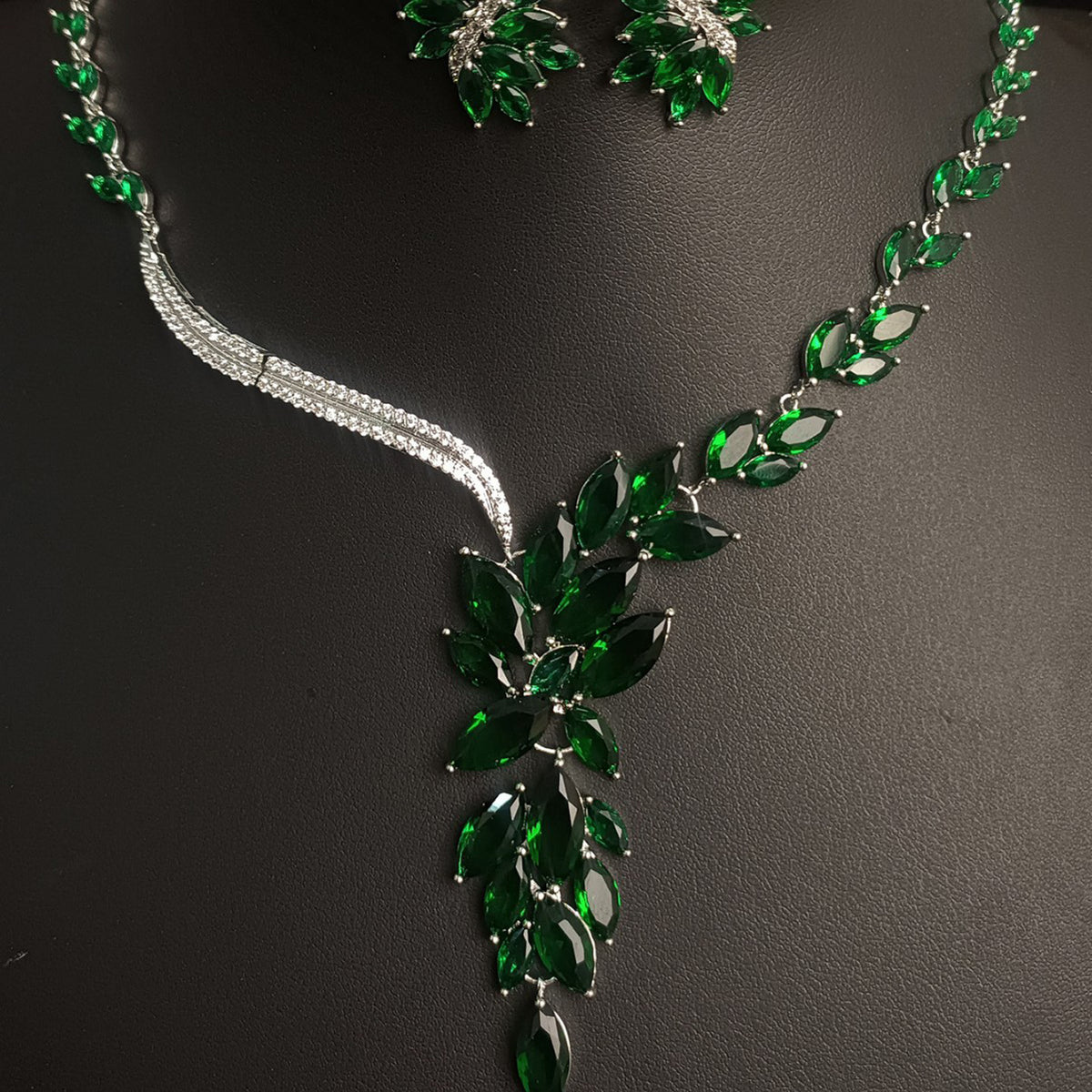 Bridal Crystal Leaf Jewelry Set with Necklace and Earrings JW004