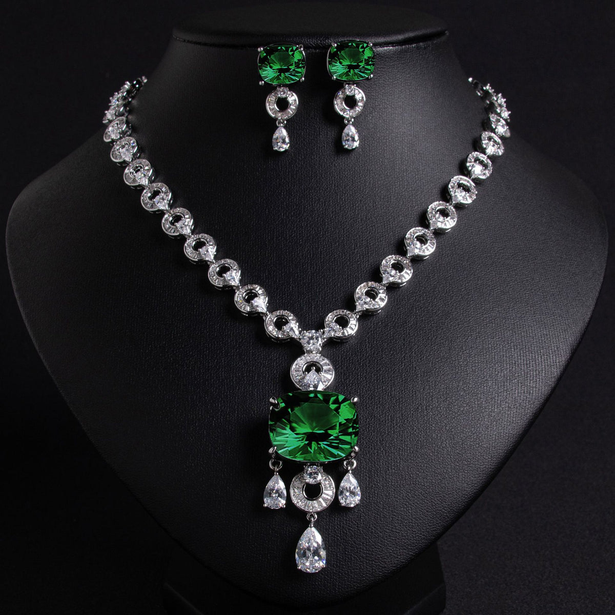 Vintage Diamond Necklace and Earring Set JW037