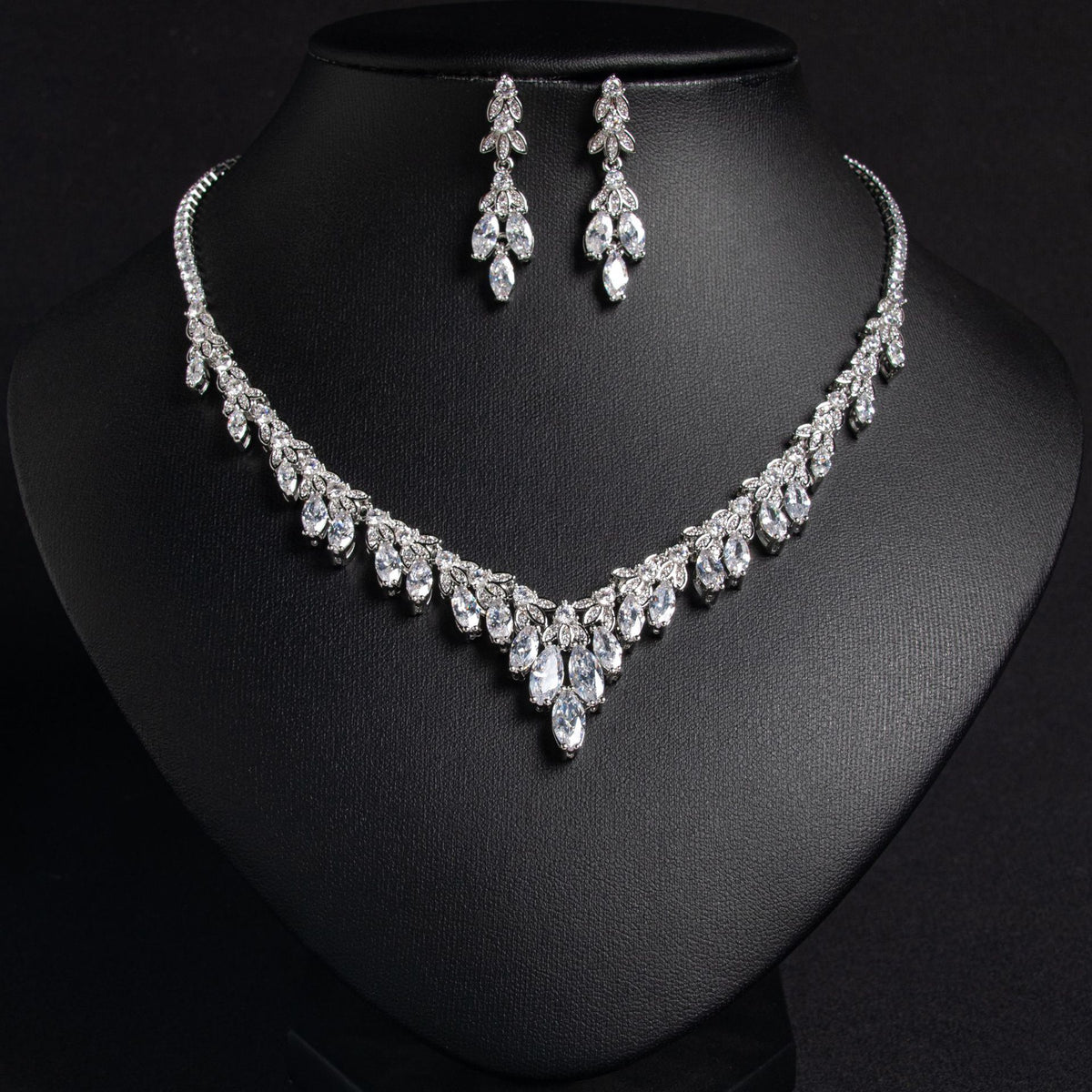 Simple Cubic Zirconia Necklace and Earring Set JW056