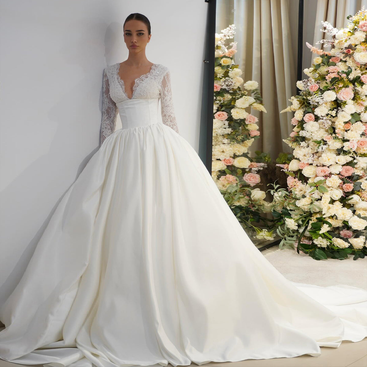 Luxury Pearl Deep V-Lace Ball Gown Wedding Dress SW547