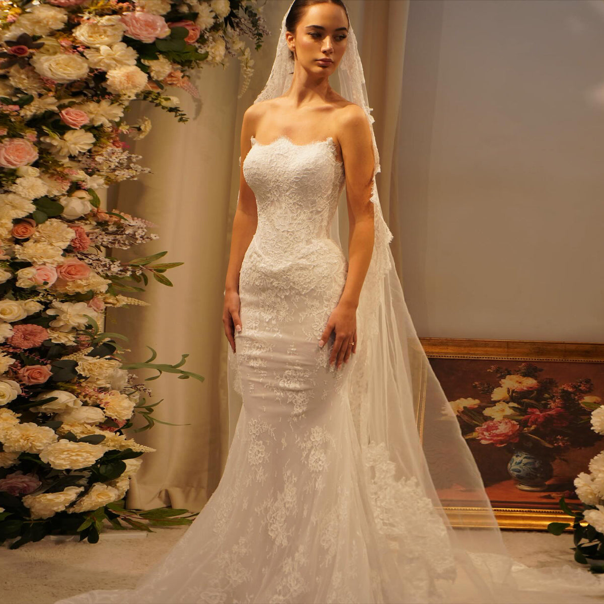 Luxury Strapless Lace Mermaid Wedding Dress With Veil SW549