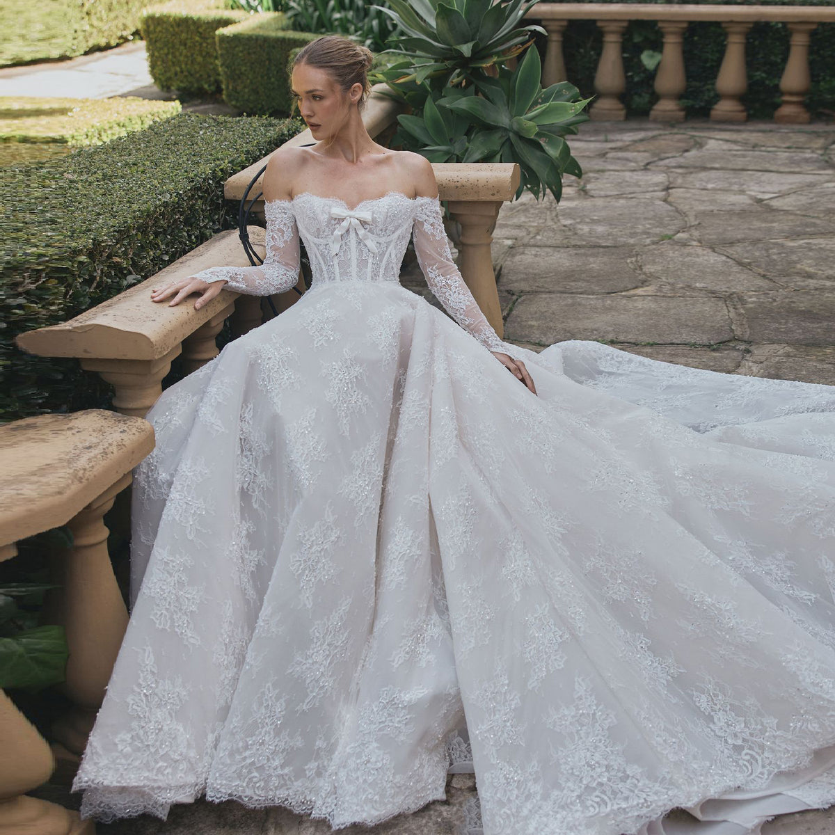 Luxury Sparkling Pearl Lace Princess Wedding Dress SW576