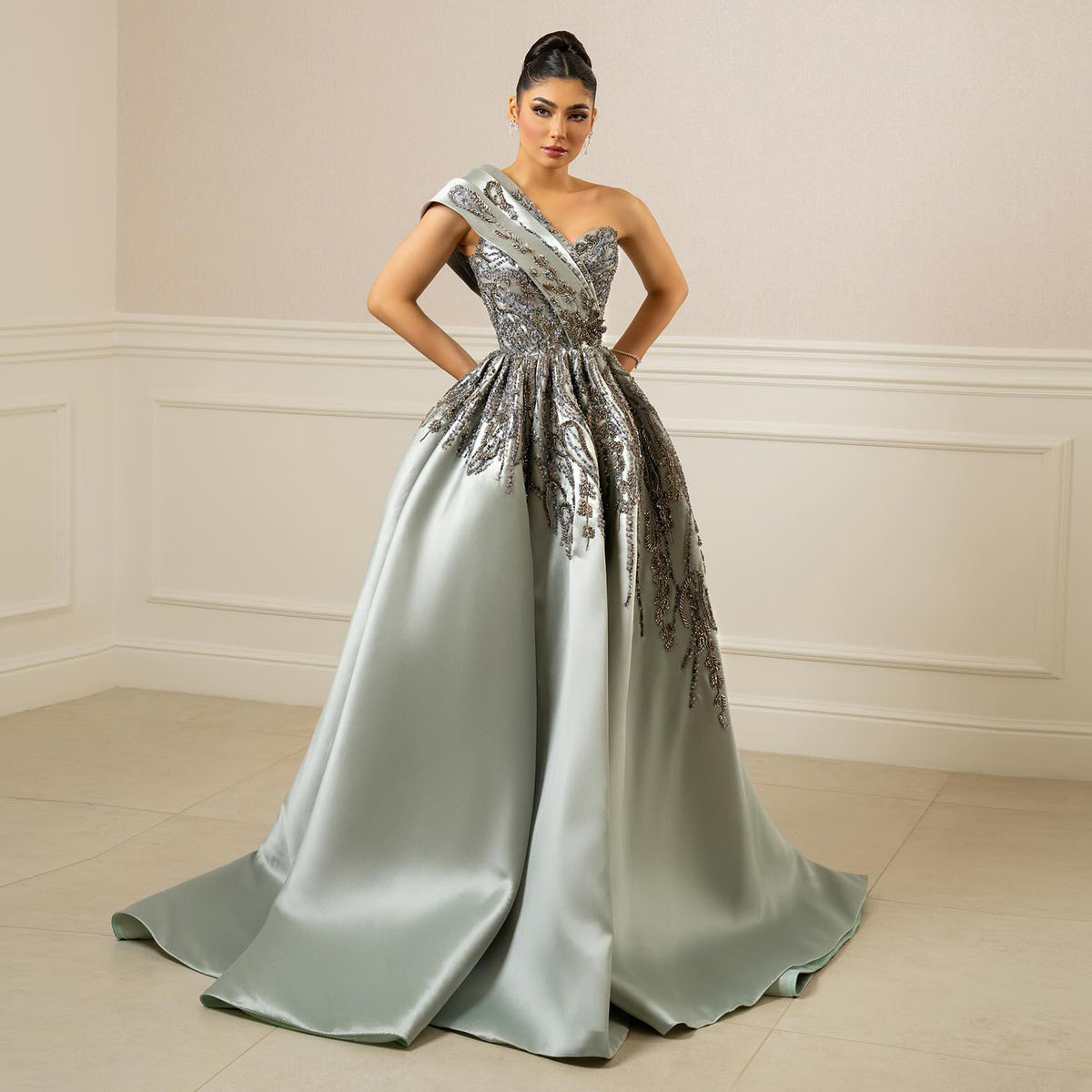 Luxury Gray Crystal-Embellished One-Shoulder Evening Dress XD040