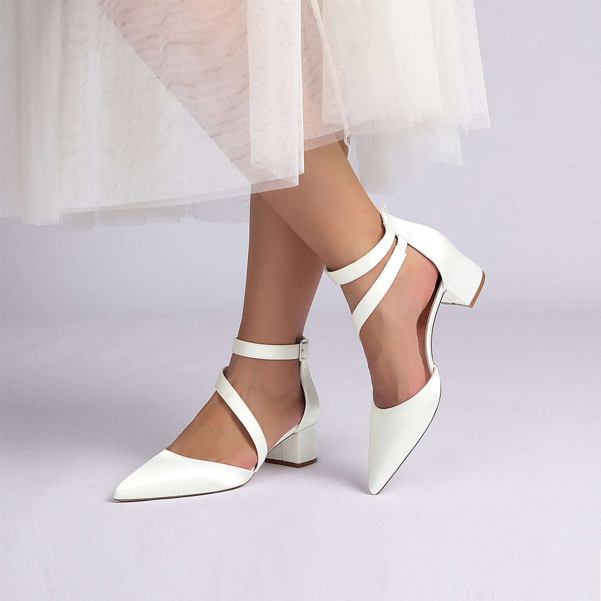 Crisscross Ankle Strap Pointed Toe Block Heel Pumps HH030