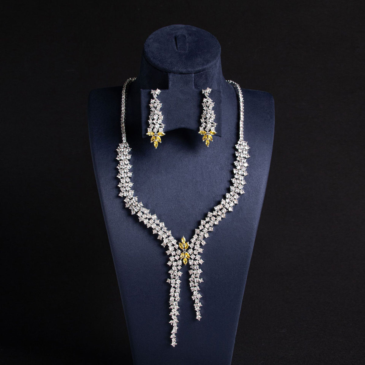 Floral Diamond Pendant Necklace Set JW008