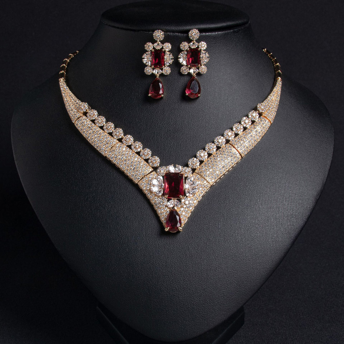 Vintage Teardrop Necklace and Earring Set JW014