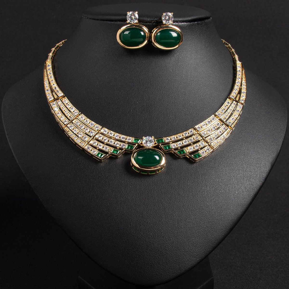 Emerald Cabochon Jewelry Set with Necklace and Earrings JW024