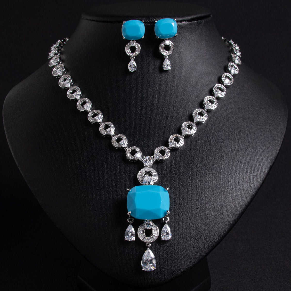 Vintage Diamond Necklace and Earring Set JW037