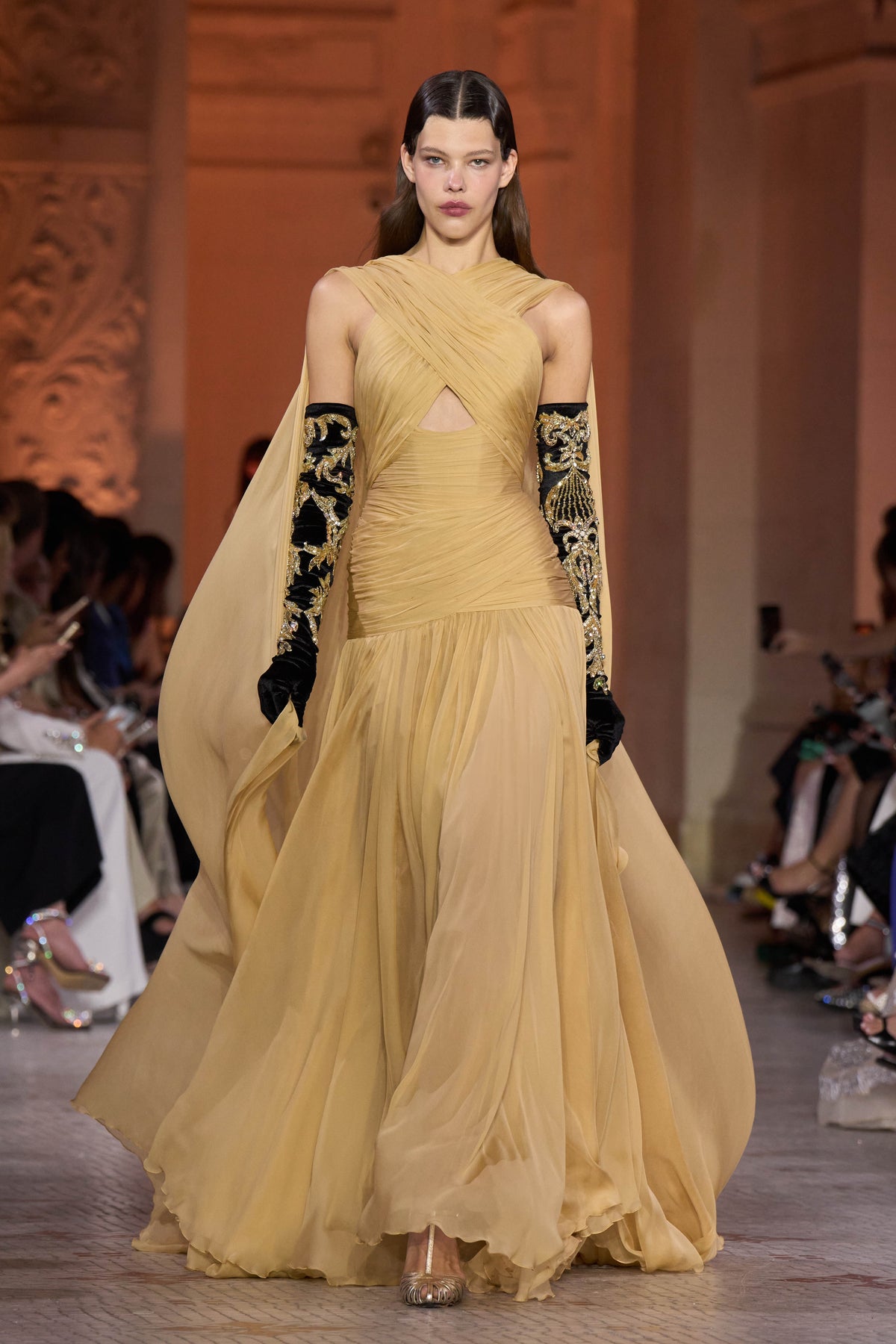 Elegant Airy Gold Cross-Cutout Halter Evening Dress with Cape SF145